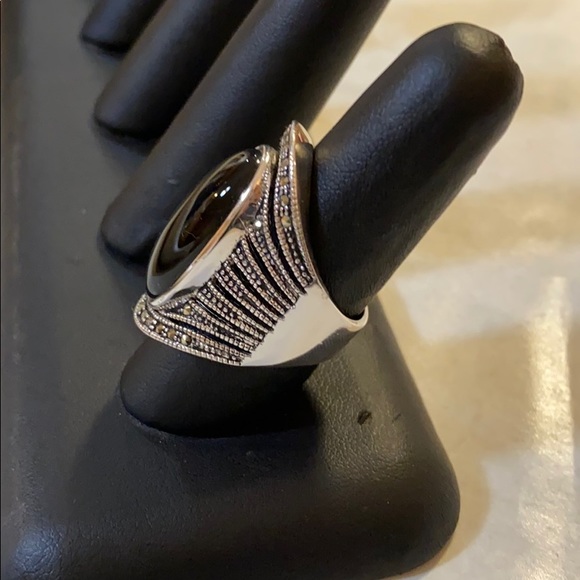 Large Onyx & Marcasite Ring - Picture 4 of 5